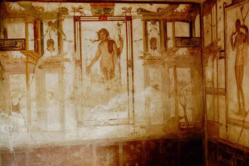 VI.15.8 Pompeii. 1961. Summer triclinium, south and west wall.  Photo by Stanley A. Jashemski.
Source: The Wilhelmina and Stanley A. Jashemski archive in the University of Maryland Library, Special Collections (See collection page) and made available under the Creative Commons Attribution-Non Commercial License v.4. See Licence and use details.
J61f0436