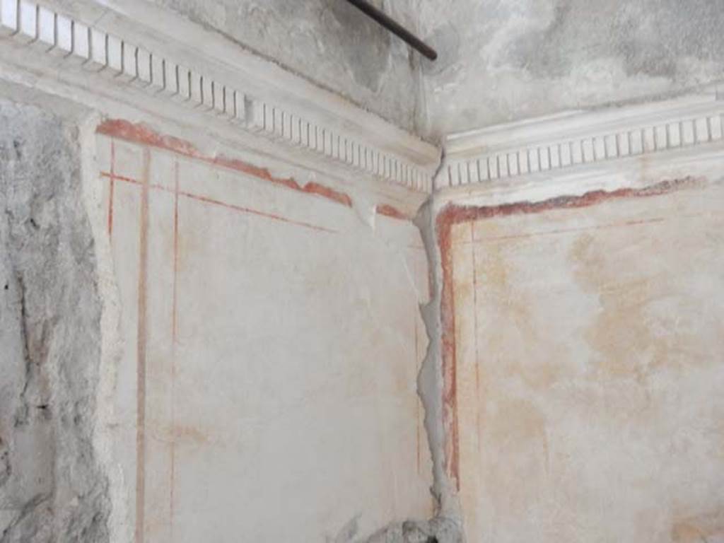 VI.15.8 Pompeii. May 2015. Detail of stucco in north-east corner. Photo courtesy of Buzz Ferebee.