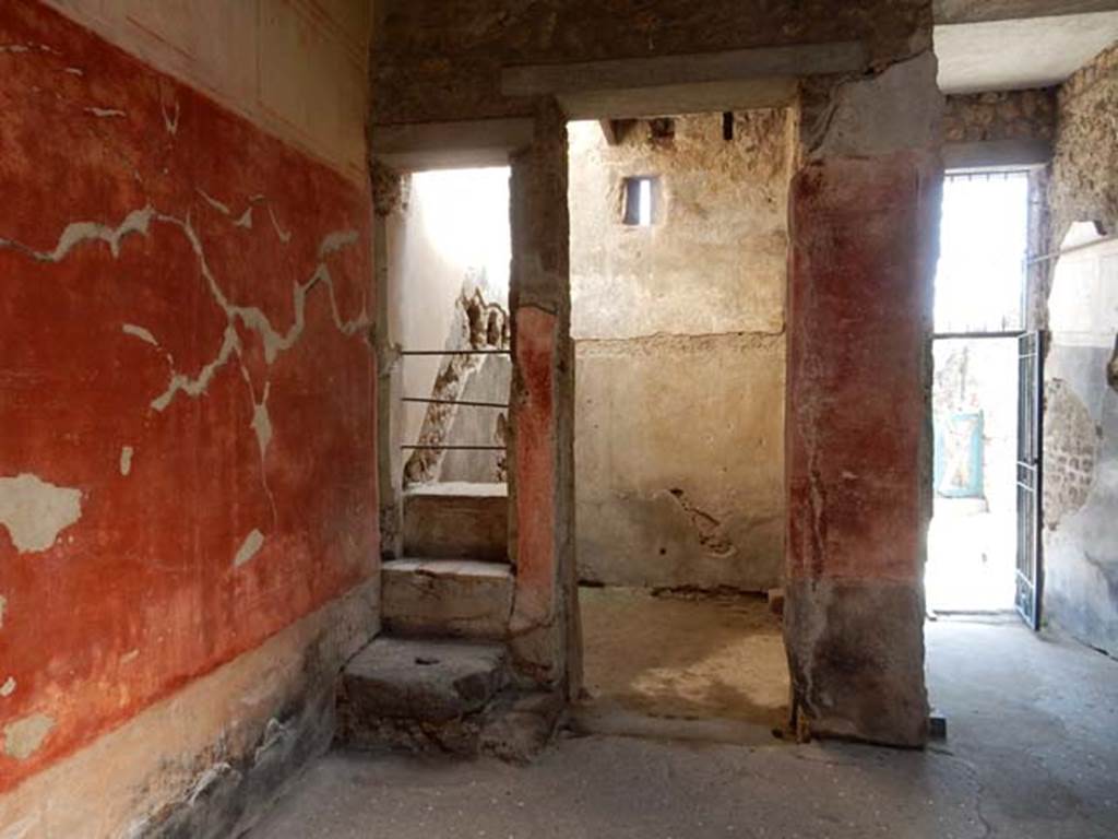 VI.15.8 Pompeii. May 2015. Looking towards north-east corner of atrium, and entrance corridor, on right. Photo courtesy of Buzz Ferebee.