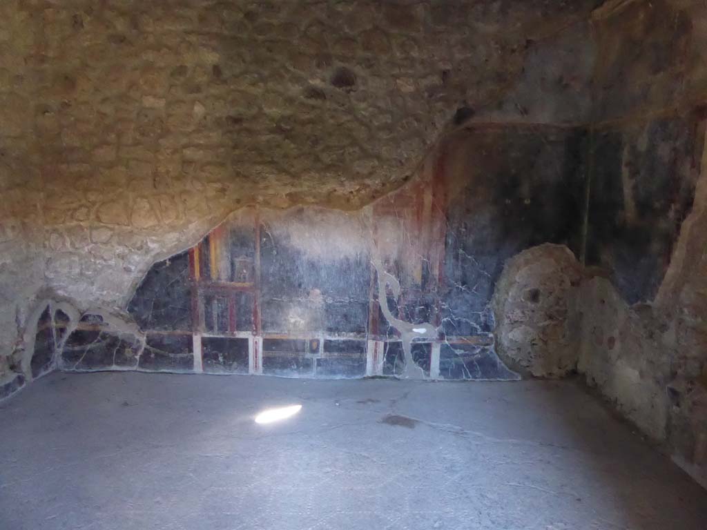 VI.16.7 Pompeii. September 2015. Room M, looking across flooring towards north wall.
Foto Annette Haug, ERC Grant 681269 DÉCOR.