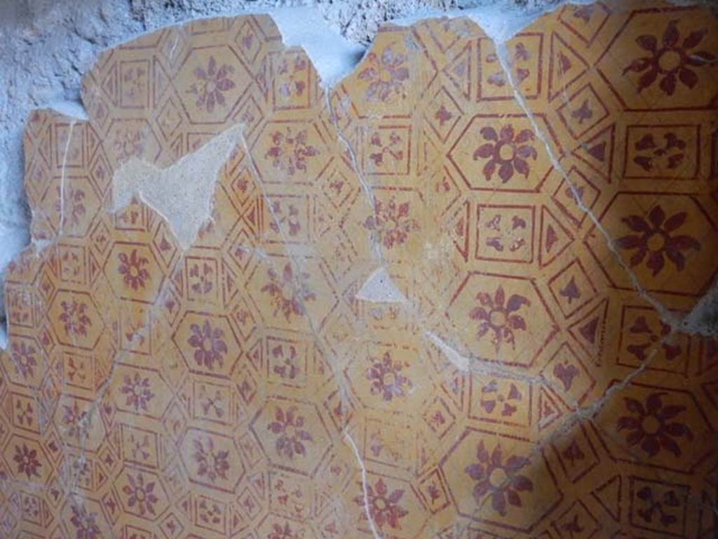 VI.16.7 Pompeii. May 2016. Room I, detail from east wall. Photo courtesy of Buzz Ferebee.