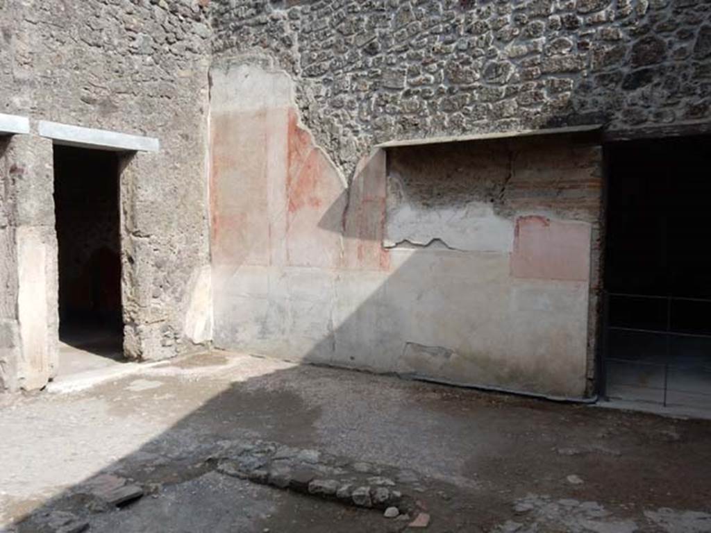 VI.16.7 Pompeii. May 2016. South-east corner of room B, atrium, with doorway to room D, on left, and room G, on right. Photo courtesy of Buzz Ferebee.