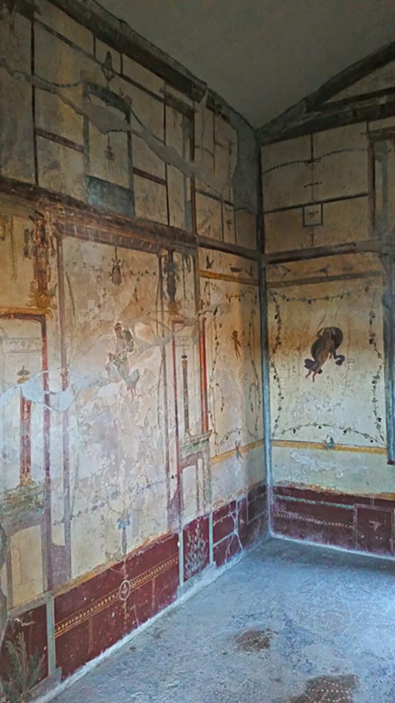 VI.16.7 Pompeii. December 2019. 
Room Q, south-west corner. Photo courtesy of Giuseppe Ciaramella.