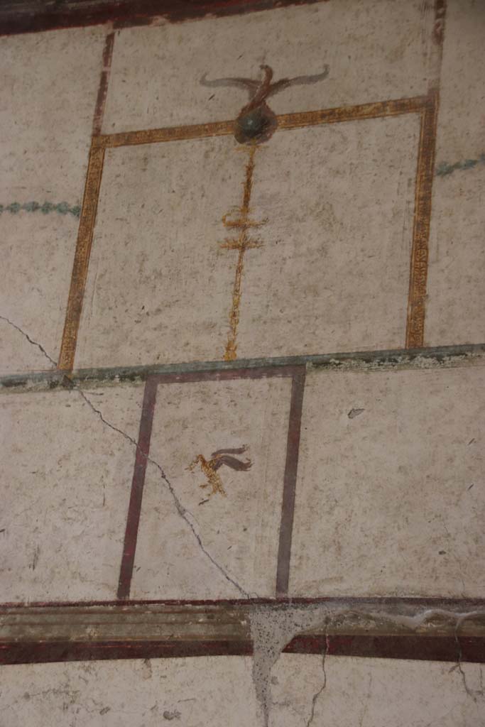 VI.16.7 Pompeii. September 2021. 
Room Q, painted decoration on upper north wall in north-west corner. Photo courtesy of Klaus Heese.
