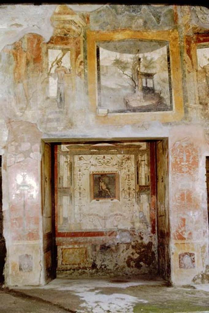 VI.16.15 Pompeii. 1961. Looking towards west wall of atrium B.   Photo by Stanley A. Jashemski.
Source: The Wilhelmina and Stanley A. Jashemski archive in the University of Maryland Library, Special Collections (See collection page) and made available under the Creative Commons Attribution-Non Commercial License v.4. See Licence and use details.
J61f0428