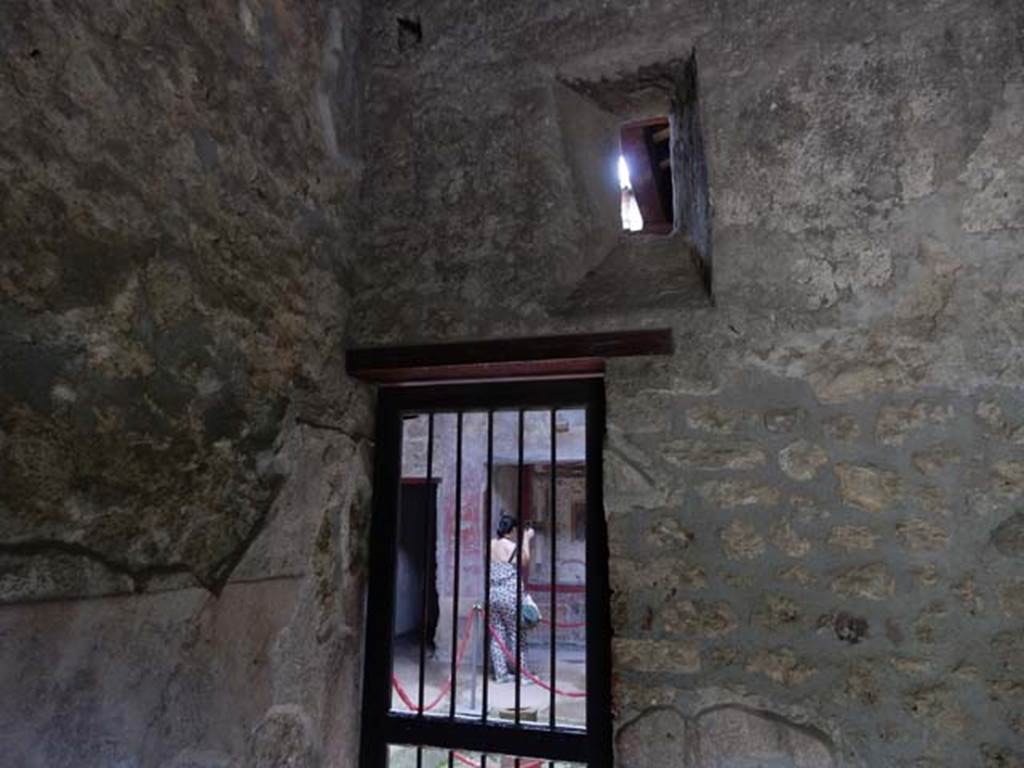 VI.16.16 Pompeii. May 2015. Looking towards the south-west corner, and doorway to atrium of VI.16.15.  Photo courtesy of Buzz Ferebee.
