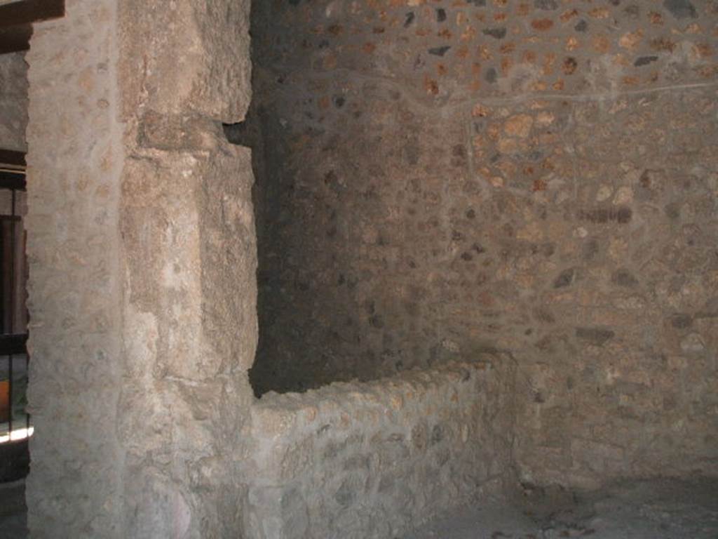 VI.16.17 Pompeii. May 2005. Looking south from entrance towards room K.