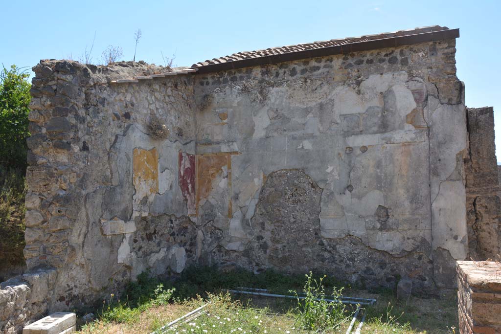 VI.16.19 Pompeii. July 2017. Room J, looking south in south-east corner. 
Foto Annette Haug, ERC Grant 681269 DÉCOR.