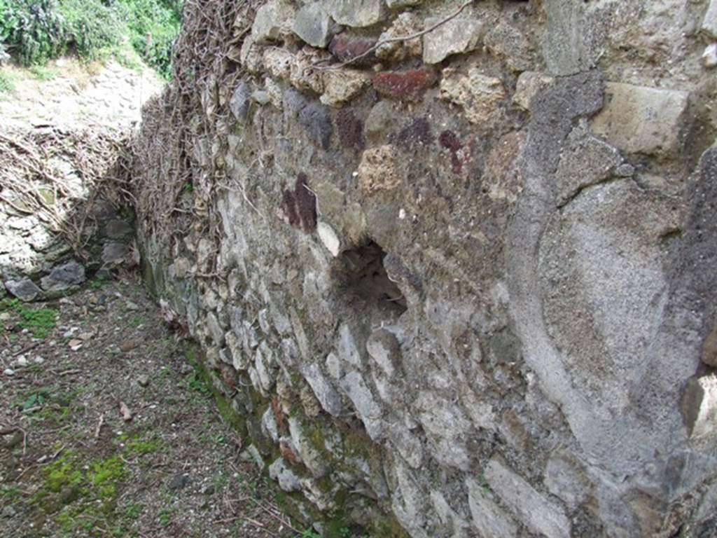 VI.16.27 Pompeii. March 2009. Room (r ), south wall of staircase.