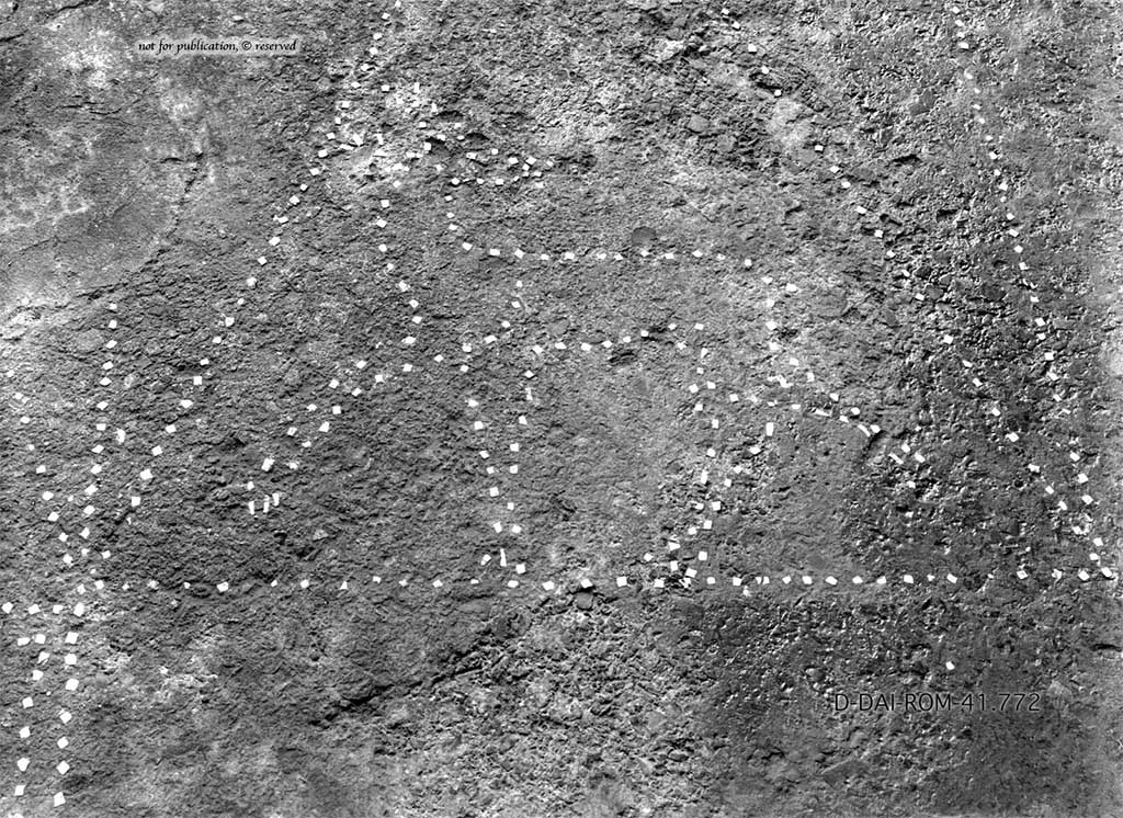 VI.16.28 Pompeii. Pre-1938. Room F, detail of flooring in tablinum. 
See Pernice, E.  1938. Pavimente und Figürliche Mosaiken: Die Hellenistische Kunst in Pompeji, Band VI. Berlin: de Gruyter, Taf. 48,6.
According to PPM -
The floor of cocciopesto was decorated with white stones.
In the centre of the floor was a square bordered by two lines of white stones, set around a circle which contained a square formed by two crossing rectangles cut by transversal lines.
See Carratelli, G. P., 1990-2003. Pompei: Pitture e Mosaici. Roma: Istituto della enciclopedia italiana, (p.935)