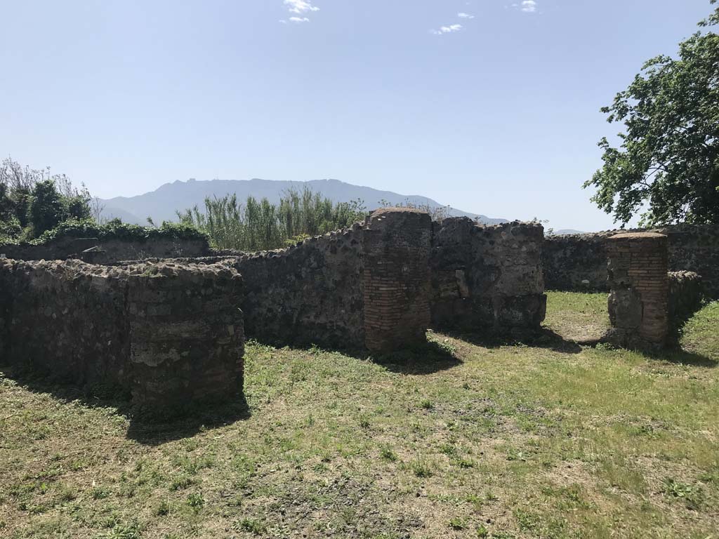 VI.17.1 Pompeii. April 2019. Looking south-west from entrance, towards doorways to rooms on south side.
Photo courtesy of Rick Bauer.