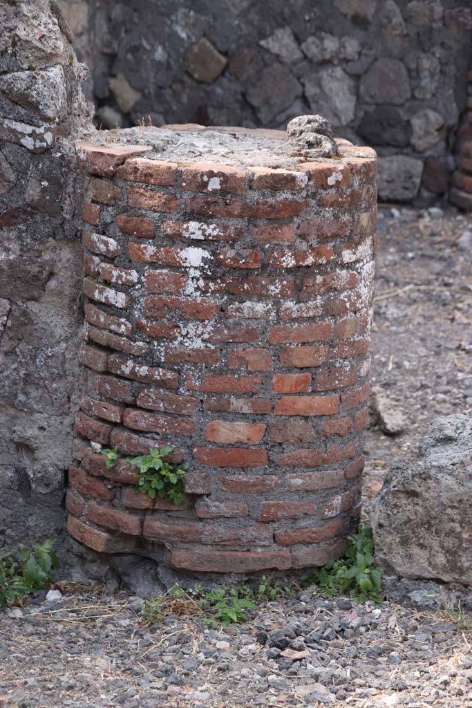 VI.17.4 Pompeii. September 2021. 
Masonry column (1) near south wall. Photo courtesy of Klaus Heese.
