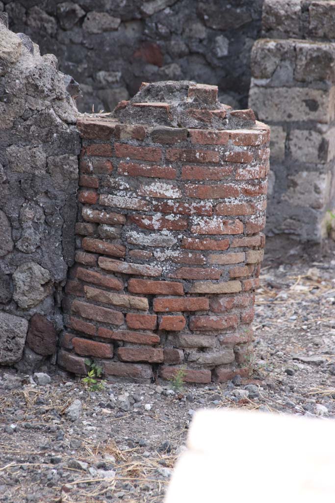 VI.17.4 Pompeii. September 2021. 
Second masonry column near south wall. Photo courtesy of Klaus Heese.