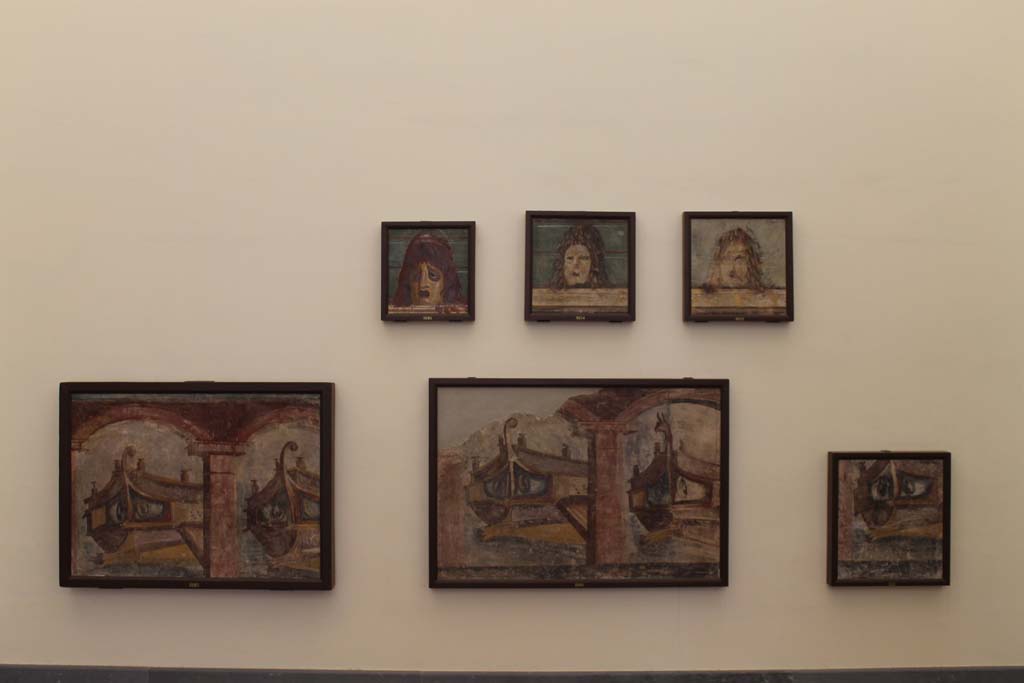 VI.17.9-10 Pompeii. July 2017. Group of paintings in the Naples Archaeological Museum.
Foto Annette Haug, ERC Grant 681269 DÉCOR.