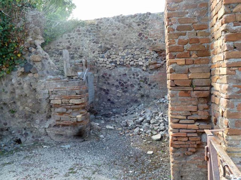 VI.17.24 Pompeii. May 2011. Looking north, towards small room with entrance to VI.17.23.
Photo courtesy of Michael Binns.