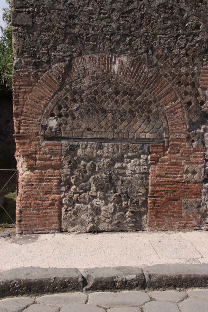 VI.17.29 Pompeii. September 2021. 
Blocked doorway on west side of Via Consolare. Photo courtesy of Klaus Heese.