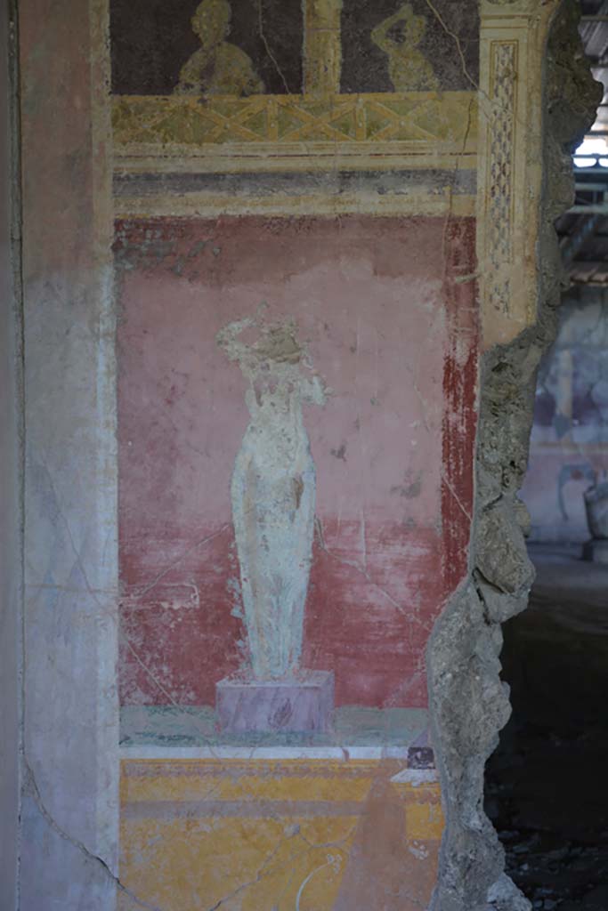 VI.17.41 Pompeii. September 2019. Cubiculum 17, detail from east wall at north end.
Foto Annette Haug, ERC Grant 681269 DÉCOR.