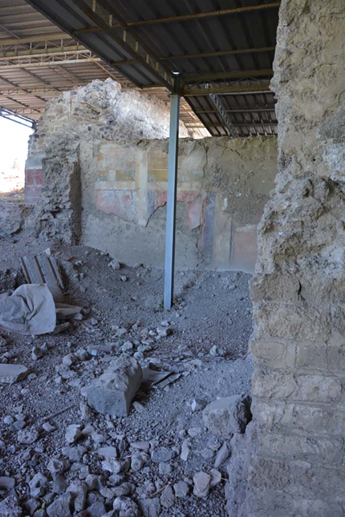 VI.17.41 Pompeii. September 2019. 
Looking east to remaining east wall of triclinium 20 on north side of exedra 18.
Foto Annette Haug, ERC Grant 681269 DÉCOR.