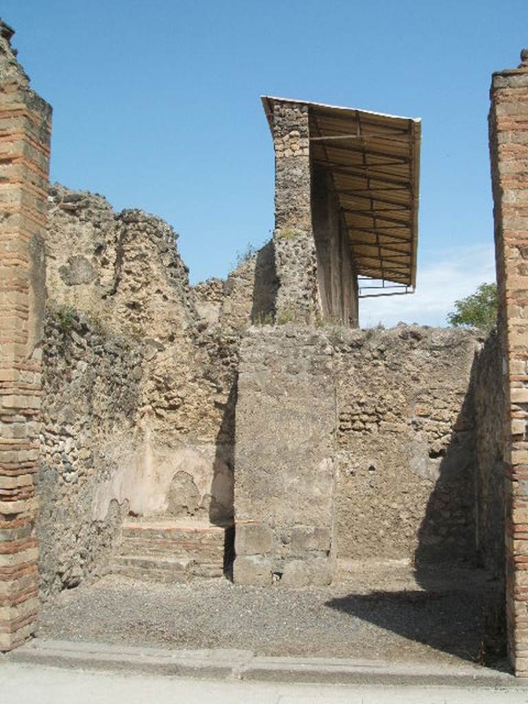 VII.1.4 Pompeii. May 2005. Entrance.