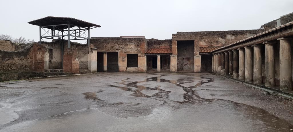 VII.1.8 Pompeii. December 2023. Looking towards north portico. Photo courtesy of Miriam Colomer.