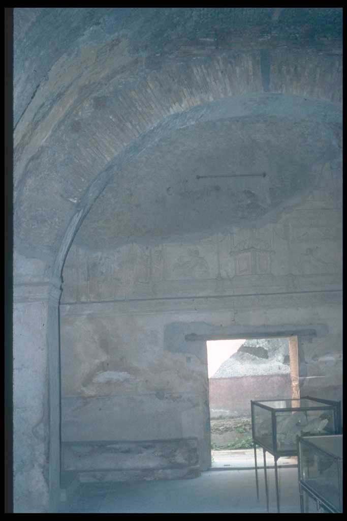 VII.1.8 Pompeii. Looking towards east end wall in men’s changing room 2.
Photographed 1970-79 by Günther Einhorn, picture courtesy of his son Ralf Einhorn.