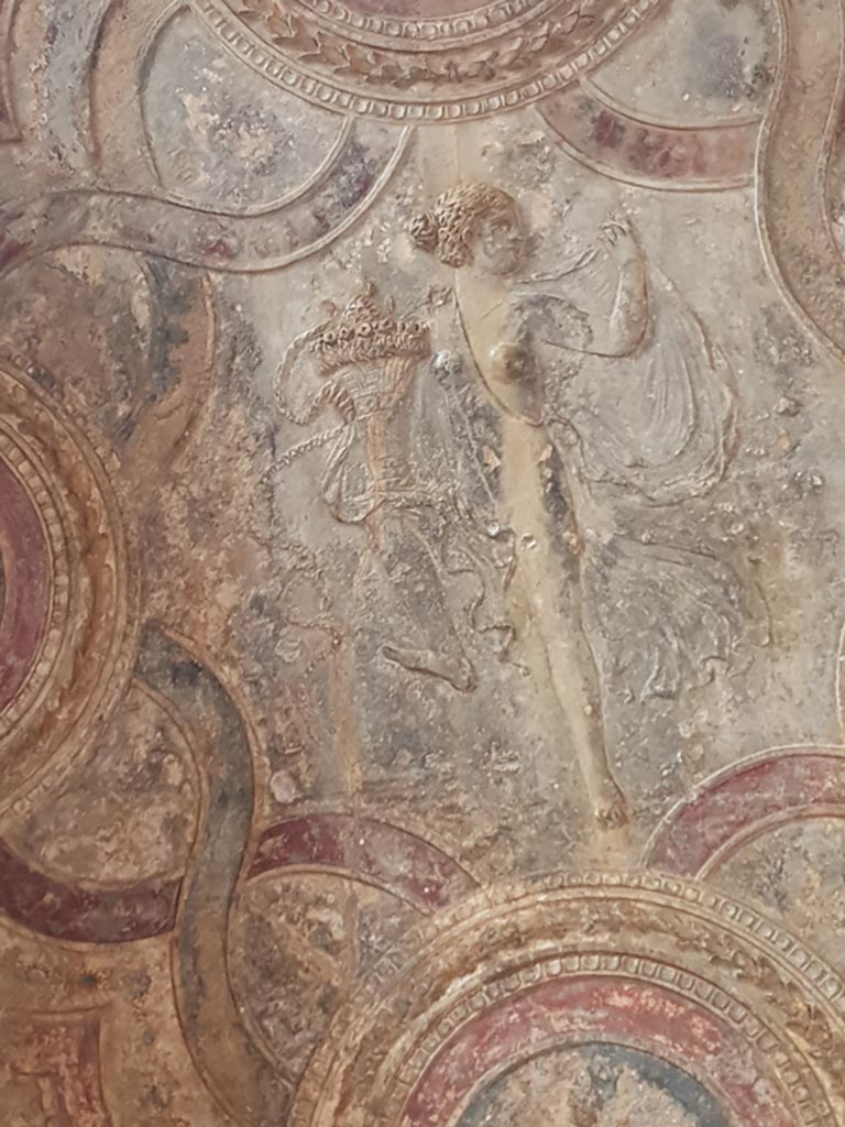 VII.1.8 Pompeii. October 2022. 
Vestibule 1, detail of stucco ceiling decoration. Photo courtesy of Klaus Heese.