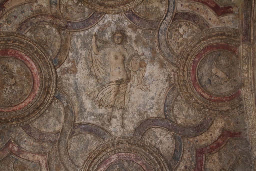 VII.1.8 Pompeii. April 2014. Maenad from the ceiling on north side of vestibule 1, near the men’s changing room. 
Photo courtesy of Klaus Heese.