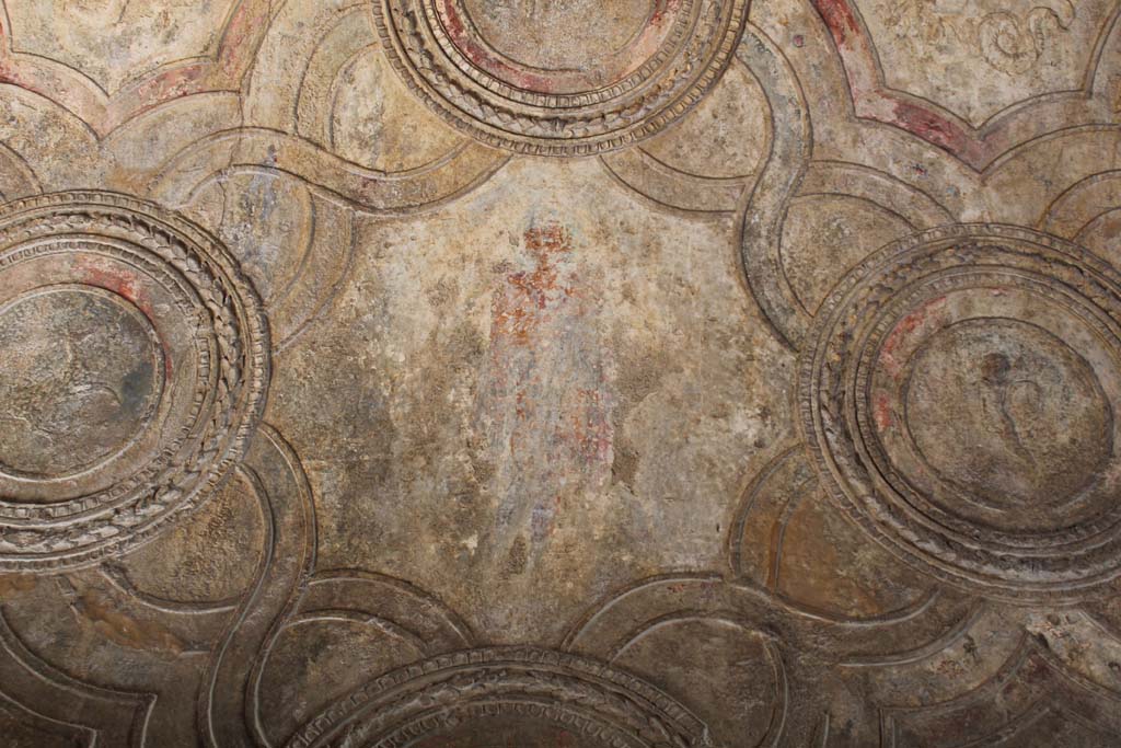 VII.1.8 Pompeii. March 2014. Vestibule 1, detail from stucco ceiling decoration.
Foto Annette Haug, ERC Grant 681269 DÉCOR