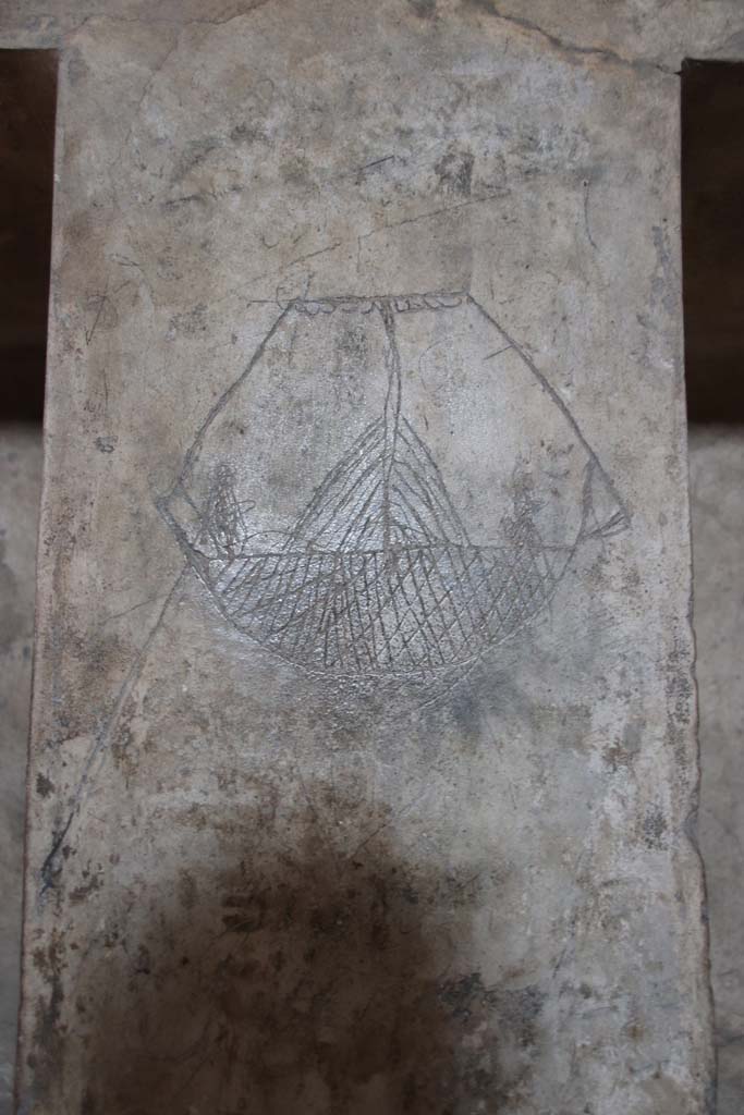 VII.1.8 Pompeii. September 2017. Scratched graffito in women’s changing room 11. 
Photo courtesy of Klaus Heese.