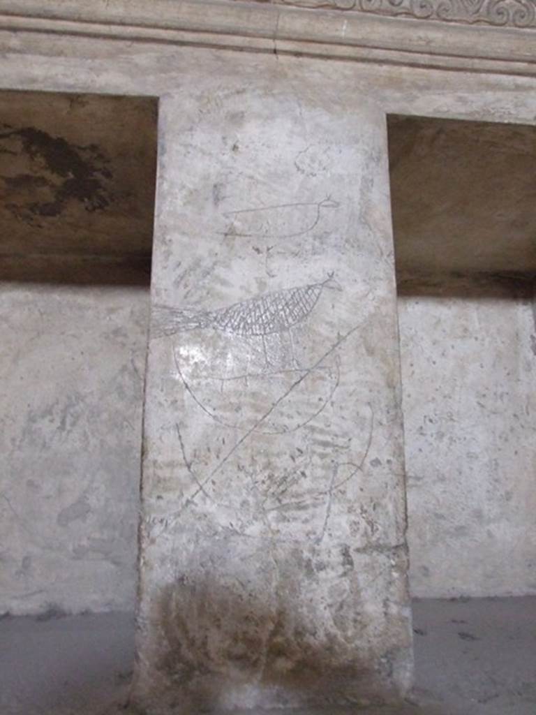 VII.1.8 Pompeii. December 2007. Scratched graffito in women’s changing room 11.