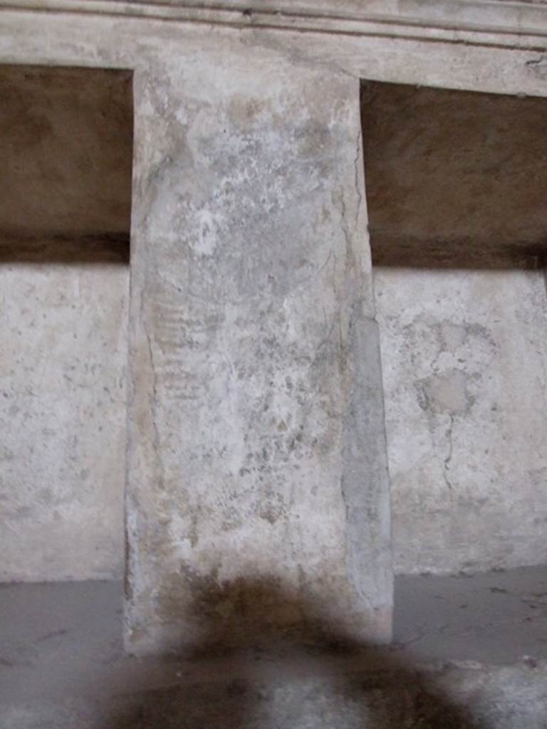 VII.1.8 Pompeii. December 2007. Scratched graffito in women’s changing room 11.
