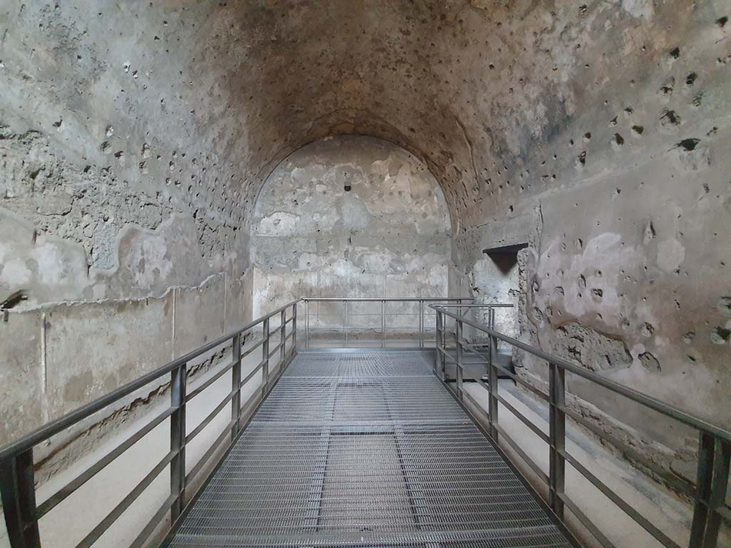 VII.1.8 Pompeii. July 2021. Tepidarium 10, looking east.   
Foto Annette Haug, ERC Grant 681269 DÉCOR