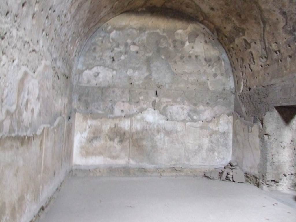 VII.1.8 Pompeii. December 2007. East end of tepidarium 10 in women’s baths.