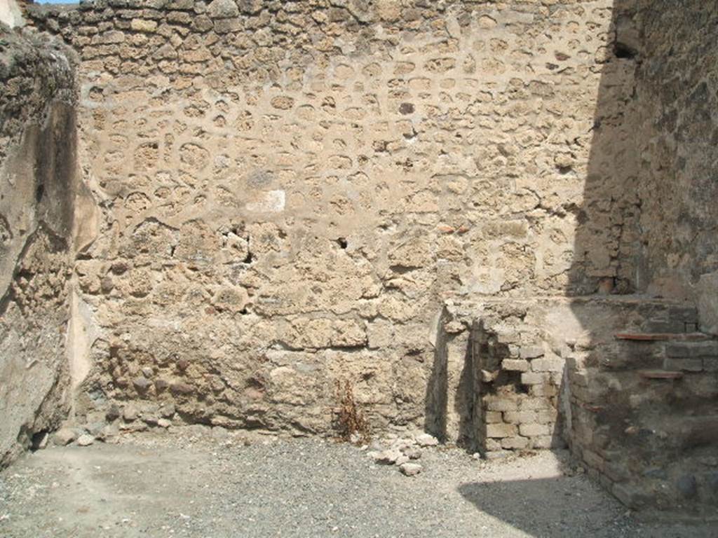 VII.1.9 Pompeii. May 2005. North wall.