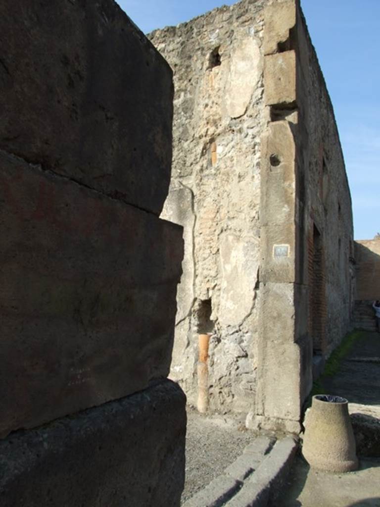 VII.1.13 Pompeii. December 2007. Entrance on Via Stabiana.