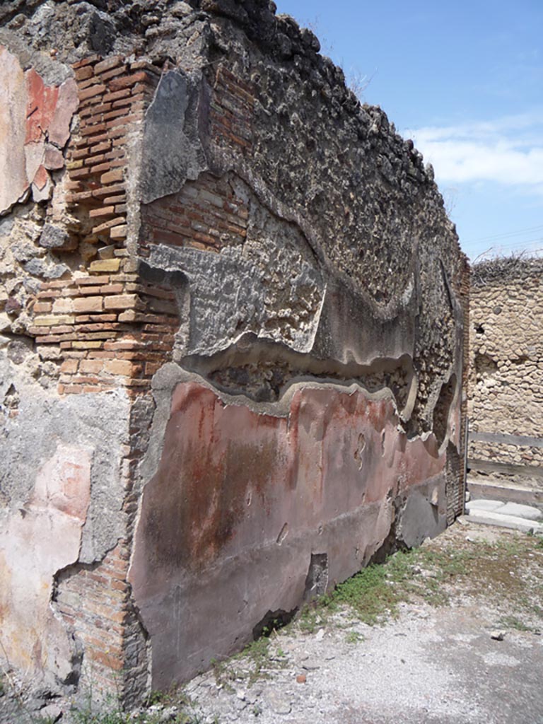 VII.1.36 Pompeii. October 2009. 
Looking north along west side of entrance corridor. Photo courtesy of Jared Benton.