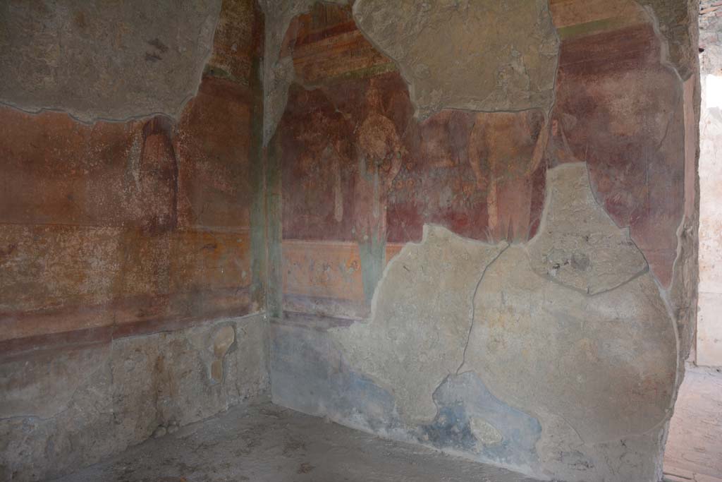 VII.1.40 Pompeii. September 2019. Oecus 12, Looking towards north wall, north-west corner and west wall. 
Foto Annette Haug, ERC Grant 681269 DÉCOR.