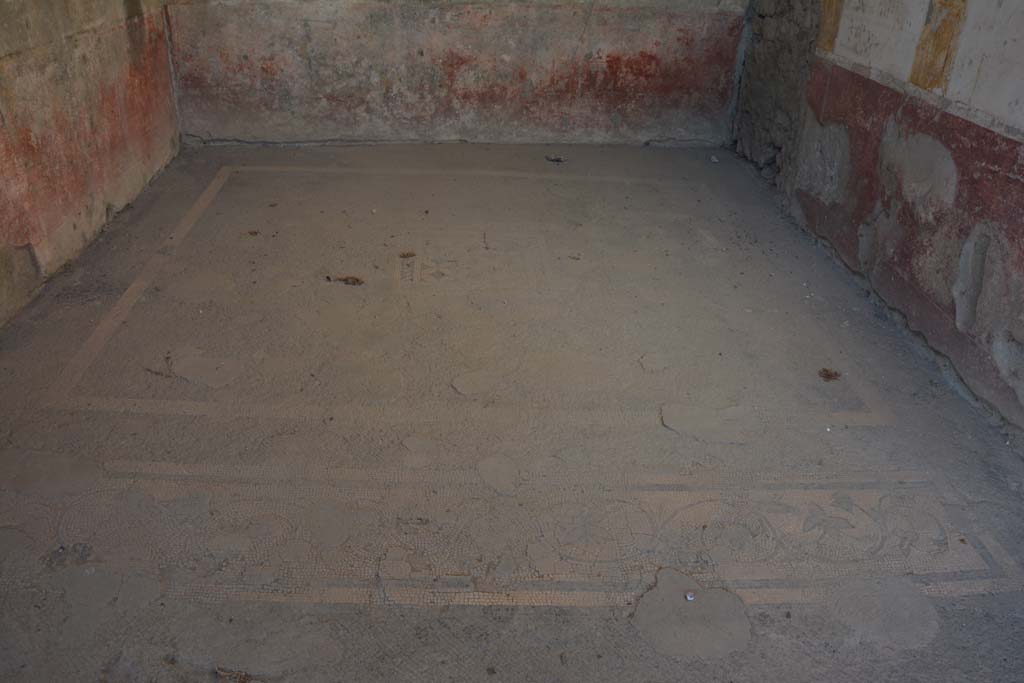 VII.1.40 Pompeii. September 2019. West ala 3a, black and white mosaic doorway threshold. 
Foto Annette Haug, ERC Grant 681269 DÉCOR.