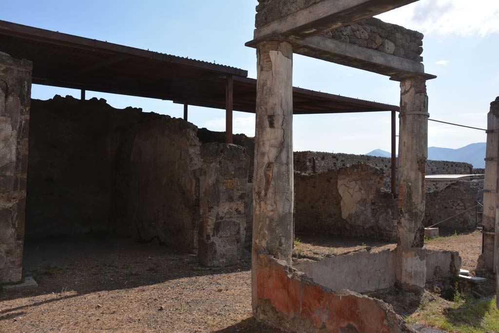 VII.1.40 Pompeii. September 2019. Looking from north portico towards east side of peristyle garden.
Foto Annette Haug, ERC Grant 681269 DÉCOR.