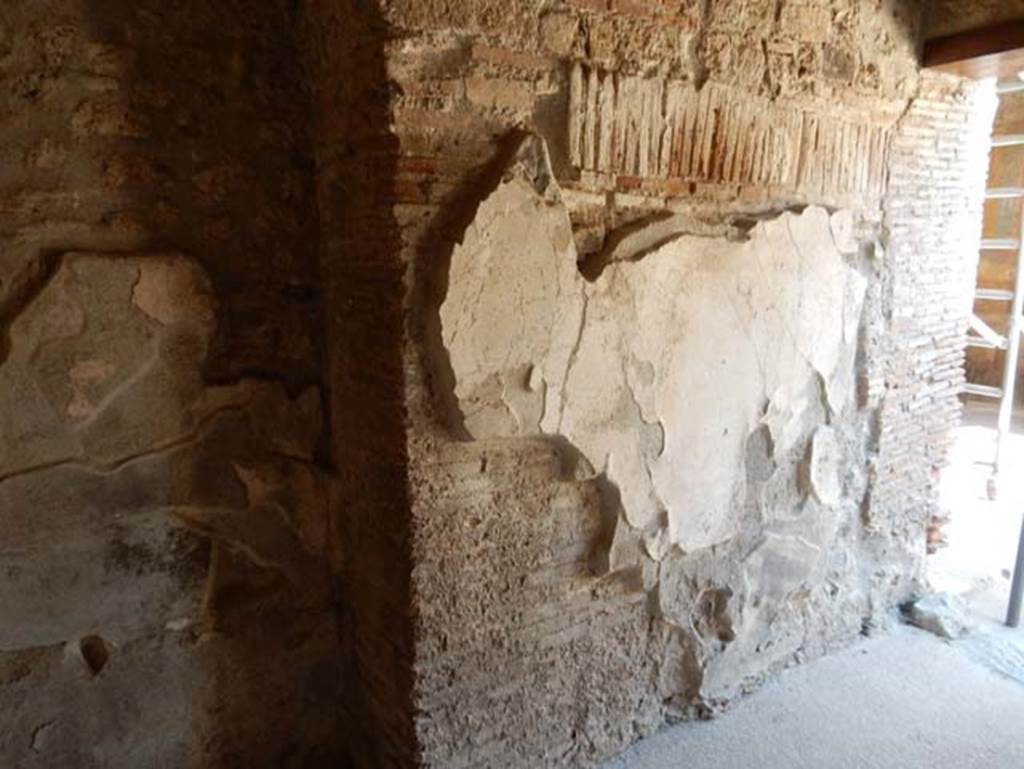 VII.1.47 Pompeii. May 2017. North wall of room on west side of atrium. Photo courtesy of Buzz Ferebee.