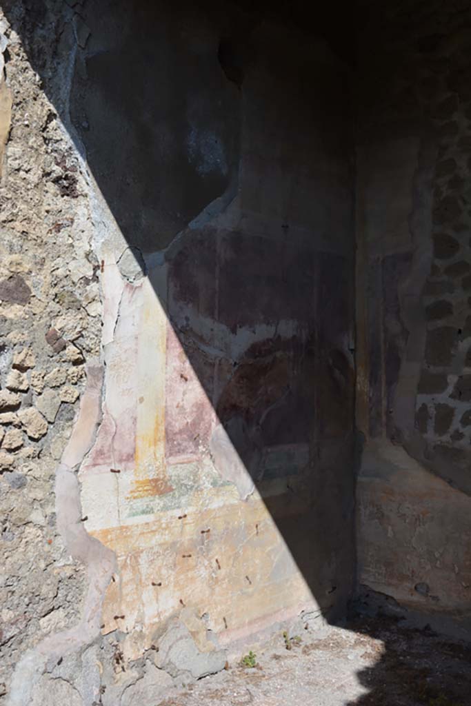 VII.2.16 Pompeii. October 2019.oecus 10, north wall in north-east corner.
Foto Annette Haug, ERC Grant 681269 DÉCOR.