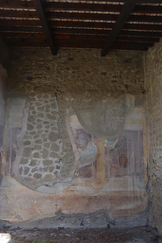VII.2.16 Pompeii. October 2019. Oecus 10, looking towards east wall.
Foto Annette Haug, ERC Grant 681269 DÉCOR.