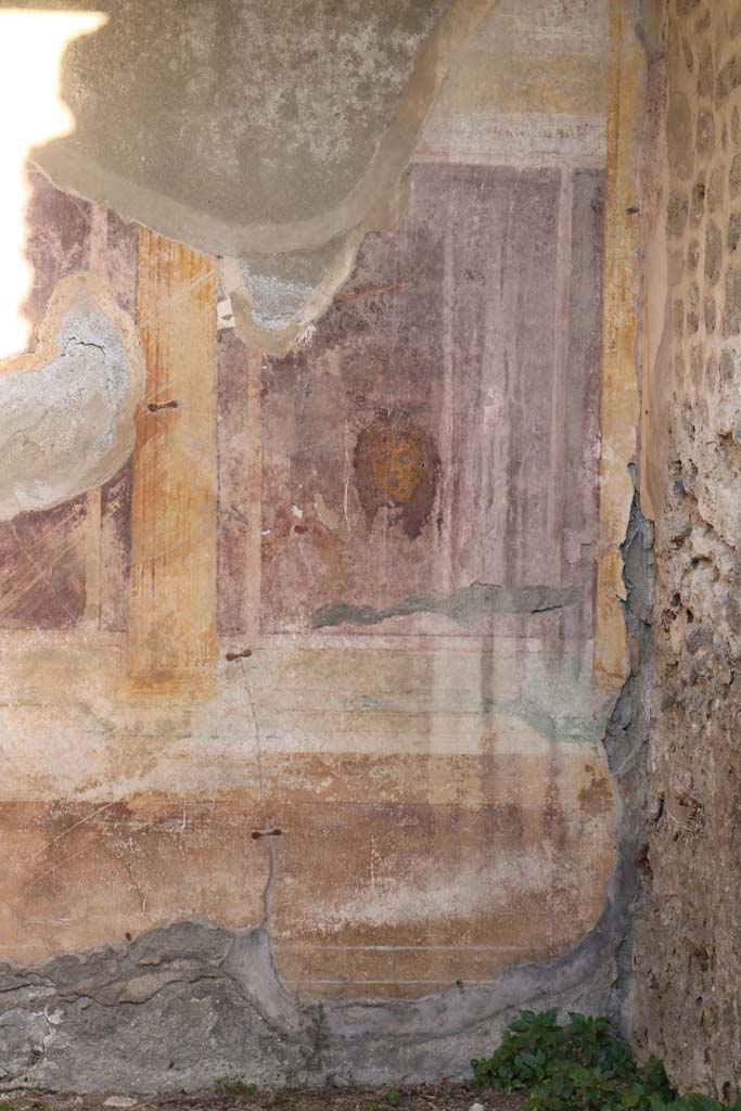 VII.2.16 Pompeii. December 2018. 
Room 10, south end of east wall of oecus.  Photo courtesy of Aude Durand.