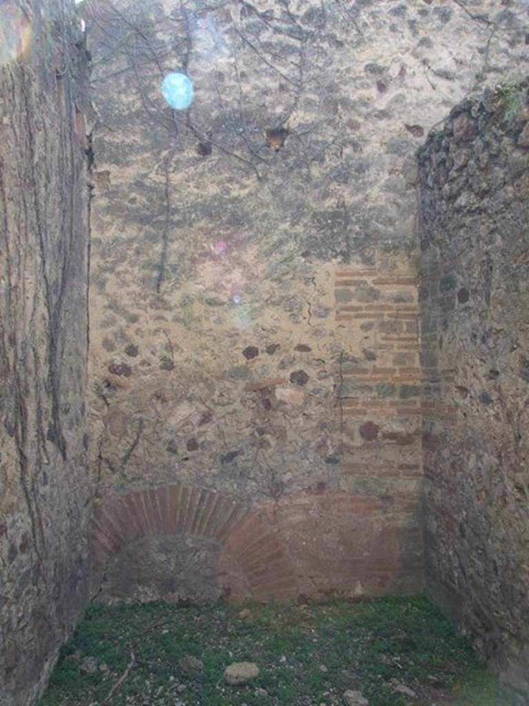 VII.2.18 Pompeii.  March 2009.  Room 18. Cubiculum. South wall.