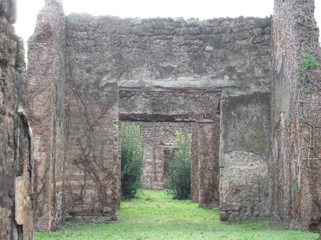 VII.2.20 Pompeii. December 2005. Looking south through tablinum 8, through tablinum 13 towards peristyle.
