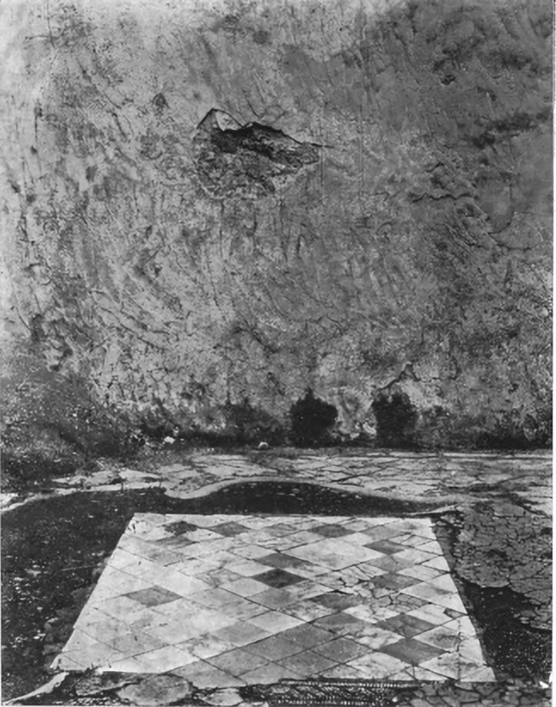 VII.2.20 Pompeii. c.1930. Triclinium (t), Opus Sectile emblema in centre of triclinium mosaic floor. (Note: our room 11).
See Blake, M., (1930). The pavements of the Roman Buildings of the Republic and Early Empire. Rome, MAAR, 8, (p.44, & pl.8, tav.4)