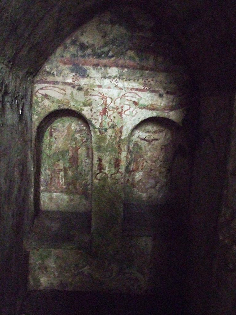 VII.2.20 Pompeii. December 2007. Sacellum with two niches.
When found, each of the two niches were provided with two lamps. The niche with the Genius also had its own terracotta altar.
Five other lamps were suspended from nails driven into the walls of the room.