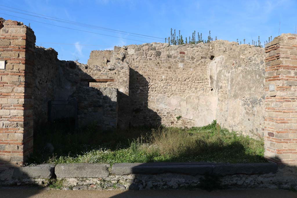 VII.2.39, Pompeii. December 2018. Looking north towards entrance doorway of shop. Photo courtesy of Aude Durand.