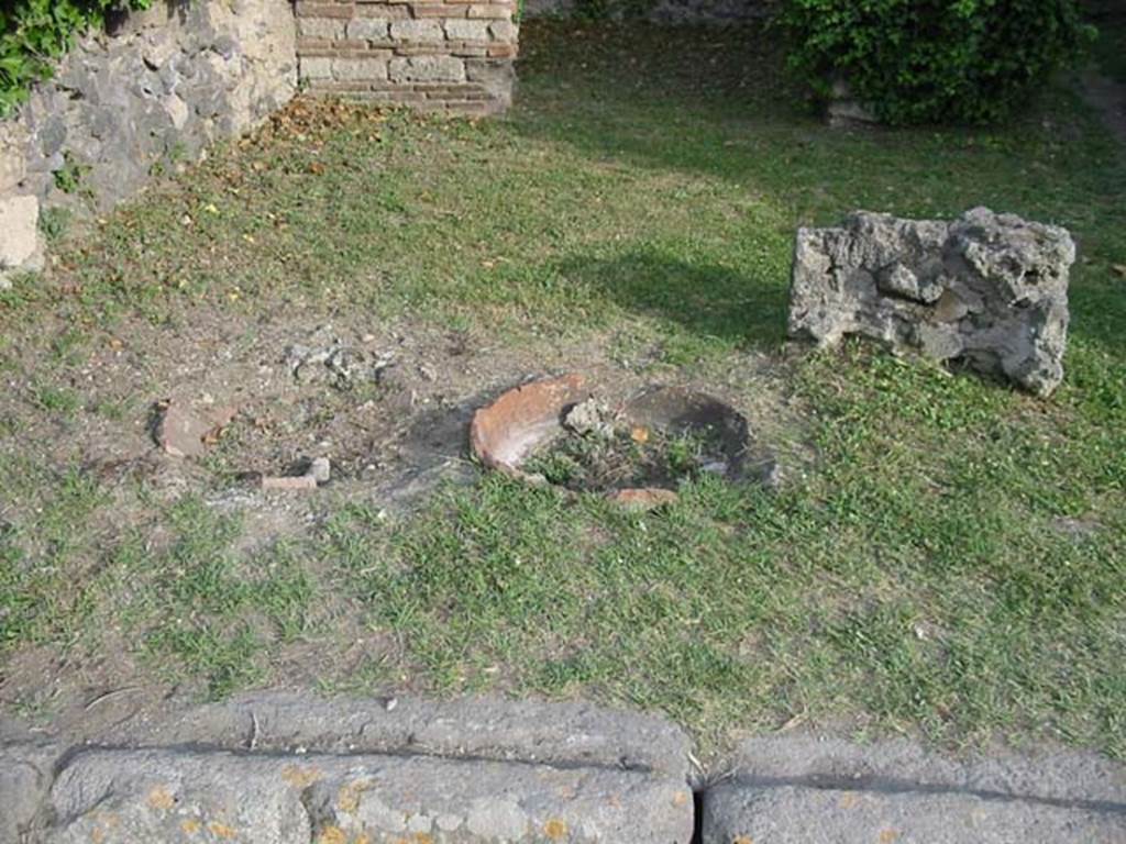 VII.3.4 Pompeii. May 2003. Looking south from entrance threshold towards the remains of the counter and embedded dolia. Photo courtesy of Nicolas Monteix.