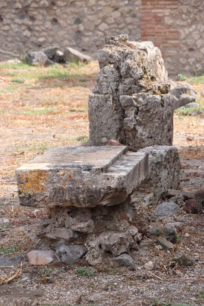 VII.3.13 Pompeii. September 2021. 
Detail of structure near west wall, looking south. Photo courtesy of Klaus Heese.
